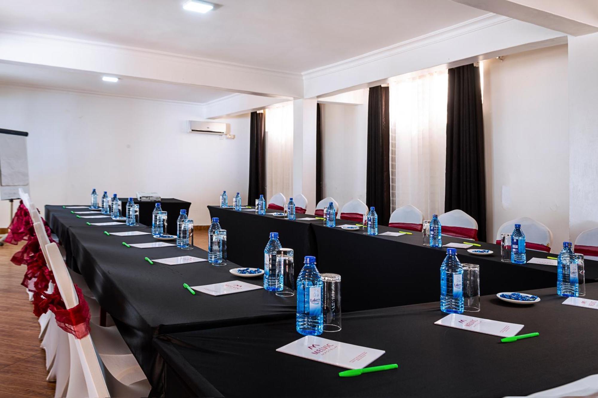 Melvic Hotel Kisumu Esterno foto