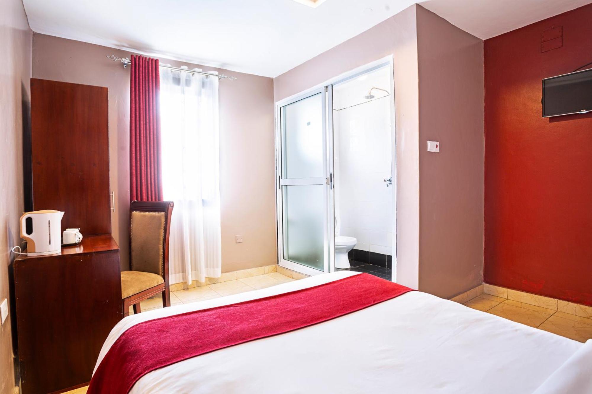 Melvic Hotel Kisumu Esterno foto